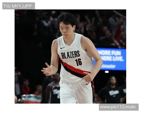 NBA最新消息:杨瀚森没上场,开拓者8人上双仍输太阳,克林根空砍14+15 NBA最新消息:杨瀚森没上场,开拓者8人上双仍输太阳,克林根空砍14+15